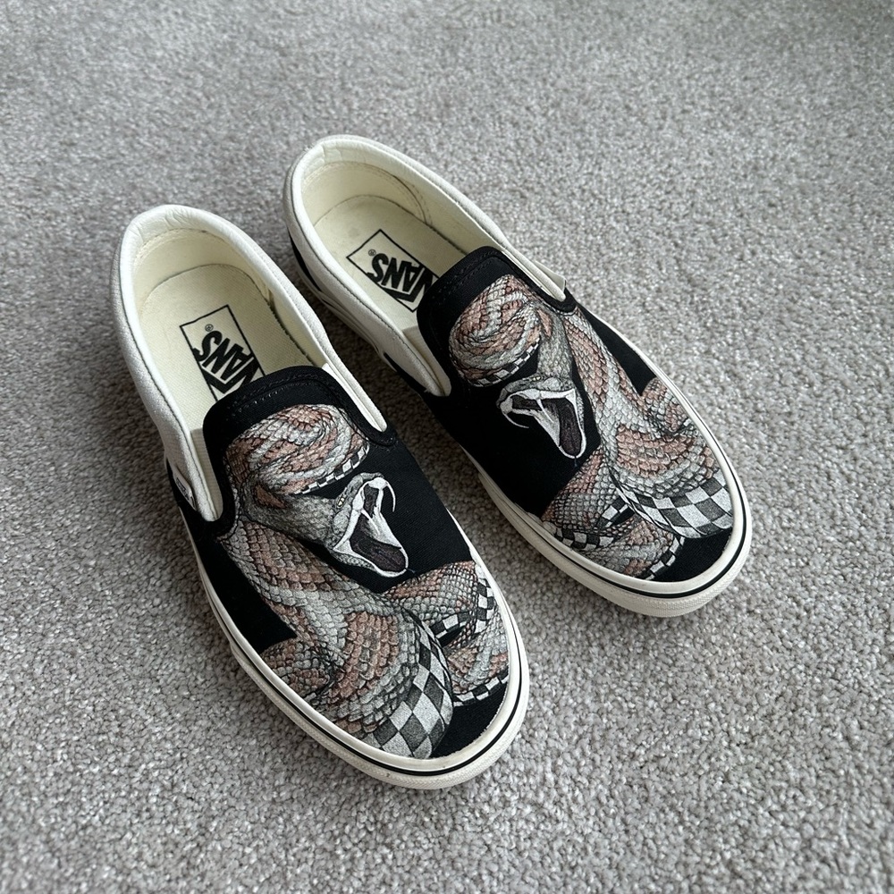 Vans cobra slip-ons